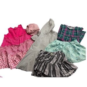 ☃️Assorted Girls' Dresses and Skirts- size 6 entire lot